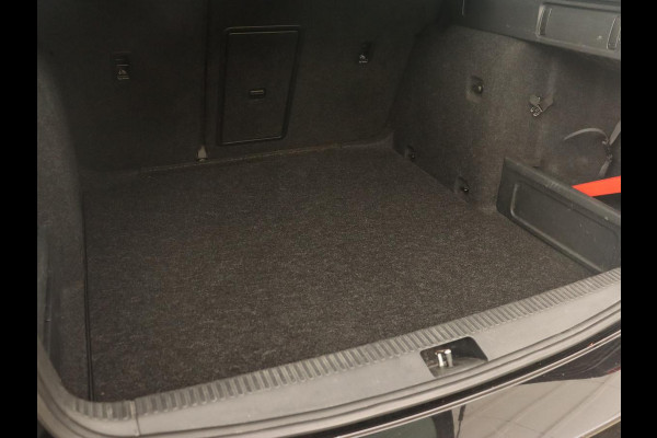 Škoda Octavia 1.6 TDI Greentech Clever Edition | Automaat | Carplay | Stoelverwarming | Navigatie | Cruise control | Climate control | Half leder