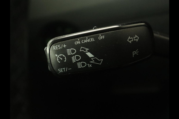 Škoda Octavia 1.6 TDI Greentech Clever Edition | Automaat | Carplay | Stoelverwarming | Navigatie | Cruise control | Climate control | Half leder