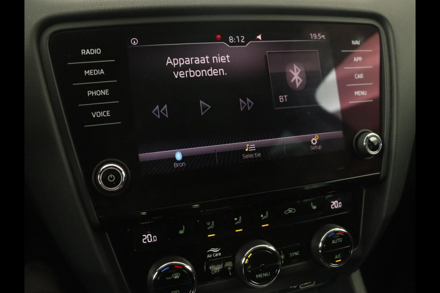 Škoda Octavia 1.6 TDI Greentech Clever Edition | Automaat | Carplay | Stoelverwarming | Navigatie | Cruise control | Climate control | Half leder