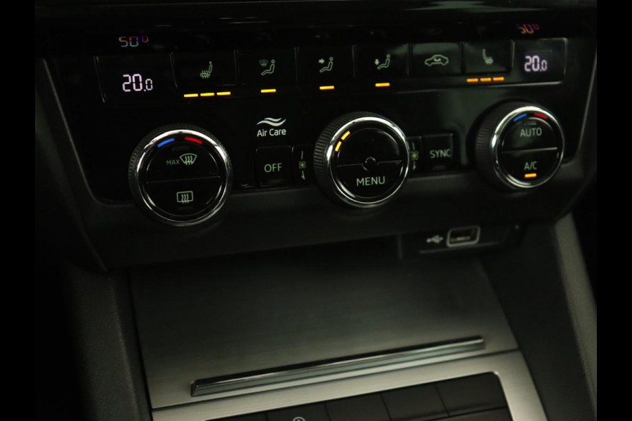 Škoda Octavia 1.6 TDI Greentech Clever Edition | Automaat | Carplay | Stoelverwarming | Navigatie | Cruise control | Climate control | Half leder