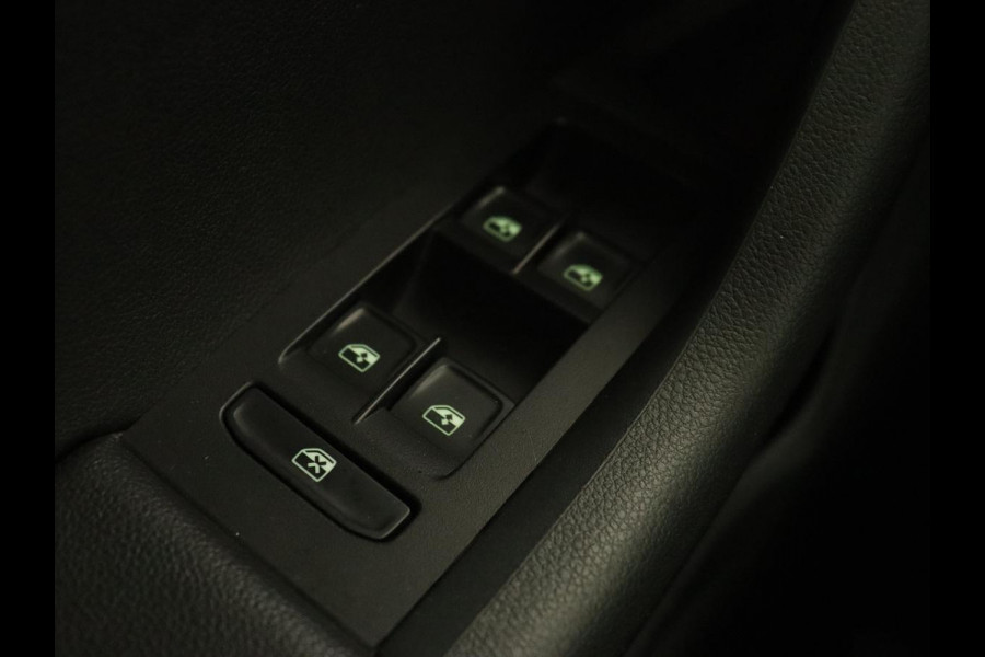 Škoda Octavia 1.6 TDI Greentech Clever Edition | Automaat | Carplay | Stoelverwarming | Navigatie | Cruise control | Climate control | Half leder