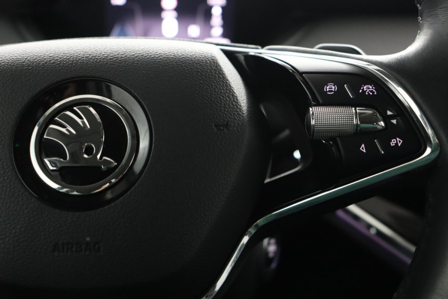 Škoda ENYAQ iV 80 Founders Edition Black|Leer|SOH 93%|Camera|Stoelverwarming