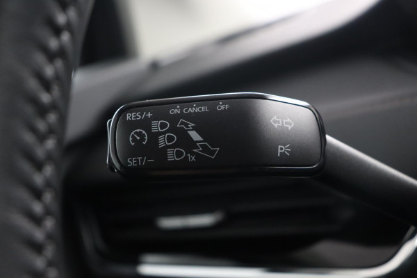 Škoda ENYAQ iV 80 Founders Edition Black|Leer|SOH 93%|Camera|Stoelverwarming