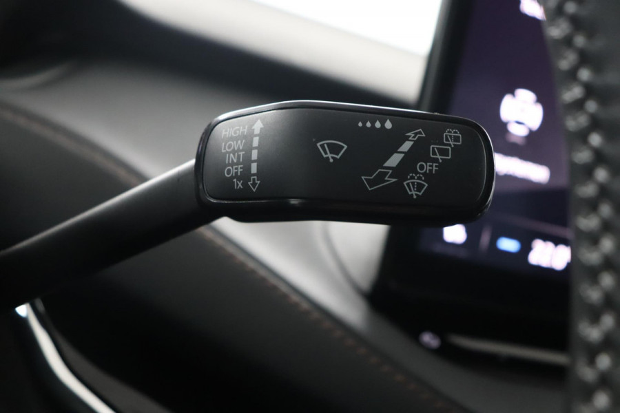 Škoda ENYAQ iV 80 Founders Edition Black|Leer|SOH 93%|Camera|Stoelverwarming