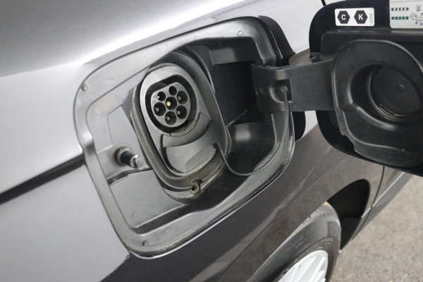 Škoda ENYAQ iV 80 Founders Edition Black|Leer|SOH 93%|Camera|Stoelverwarming