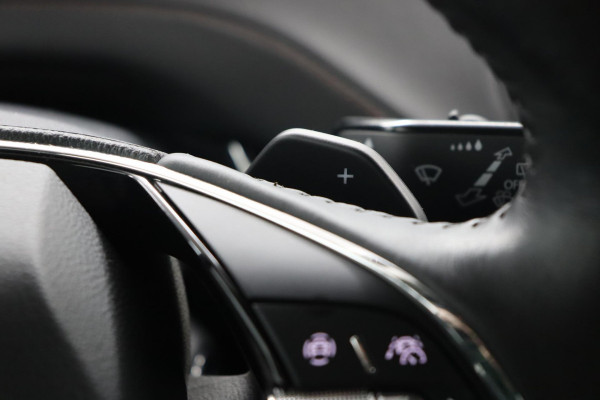 Škoda ENYAQ iV 80 Founders Edition Black|Leer|SOH 93%|Camera|Stoelverwarming