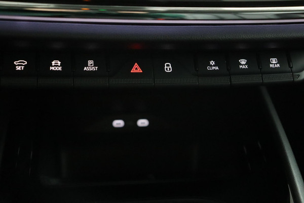 Škoda ENYAQ iV 80 Founders Edition Black|Leer|SOH 93%|Camera|Stoelverwarming