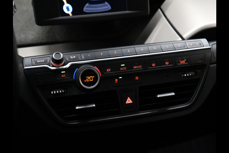 BMW i3 S 94Ah 33 kWh [PDC ACHTER, LEDVERLICHTING, BLUETOOTH, CRUISE, CLIMATE, NAVIGATIE, NIEUWSTAAT]