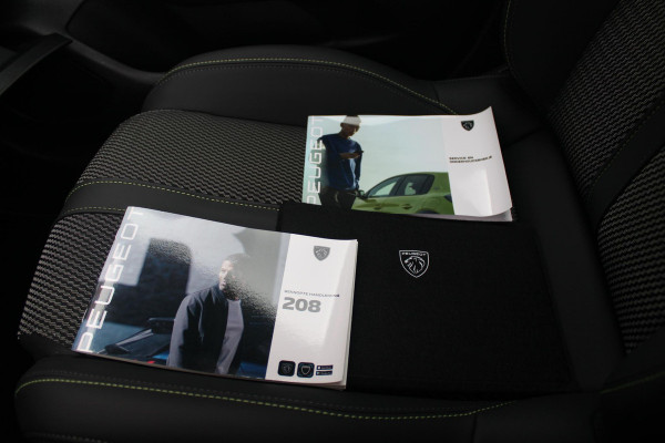 Peugeot 208 GT 1.2 Hybrid 145PK e-DCS6 | NAVIGATIE | DRAADLOZE APPLE CARPLAY/ANDROID AUTO | CAMERA VOOR + ACHTER | FULL LED KOPLAMPEN | LICHTMETALEN VELGEN 17" | DODEHOEK DETECTIE | DRAADLOZE TELEFOONLADER | KEYLESS ENTRY/START | DAB+ RADIO | ADAPTIVE CRUISE CONTROL |