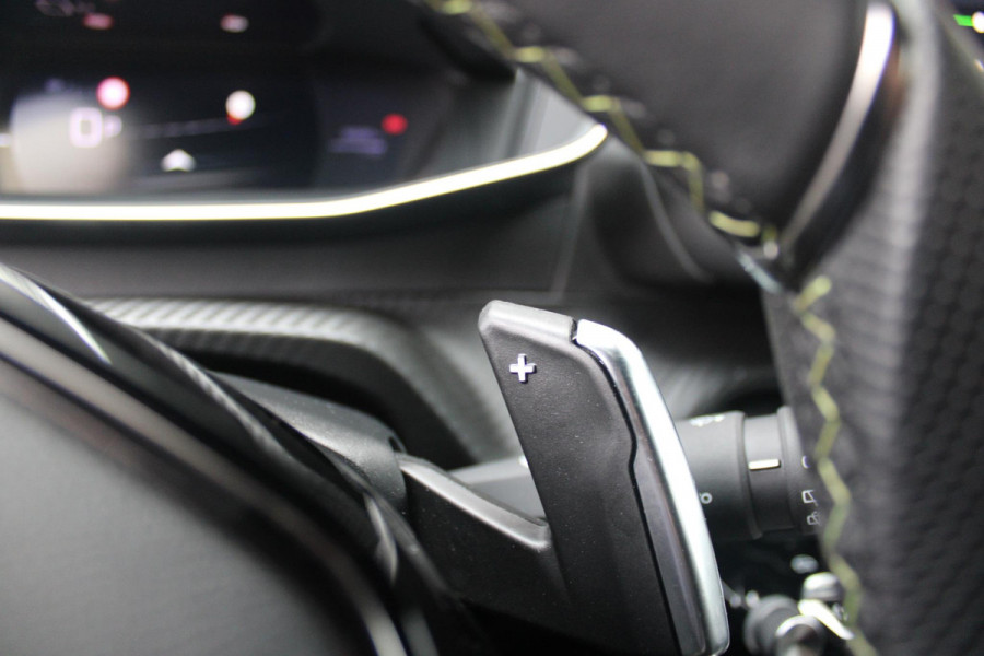 Peugeot 208 GT 1.2 Hybrid 145PK e-DCS6 | NAVIGATIE | DRAADLOZE APPLE CARPLAY/ANDROID AUTO | CAMERA VOOR + ACHTER | FULL LED KOPLAMPEN | LICHTMETALEN VELGEN 17" | DODEHOEK DETECTIE | DRAADLOZE TELEFOONLADER | KEYLESS ENTRY/START | DAB+ RADIO | ADAPTIVE CRUISE CONTROL |