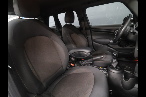 MINI Mini 1.5 One Salt [APPLE CARPLAY, PDC ACHTER, CRUISE CONTROL, AIRCO, NAVIGATIE, NIEUWSTAAT]