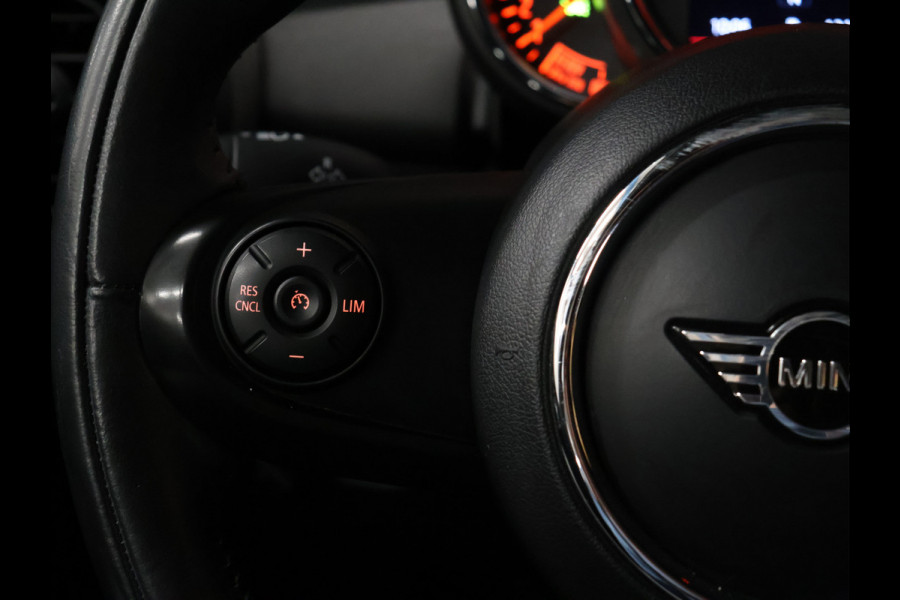 MINI Mini 1.5 One Salt [APPLE CARPLAY, PDC ACHTER, CRUISE CONTROL, AIRCO, NAVIGATIE, NIEUWSTAAT]