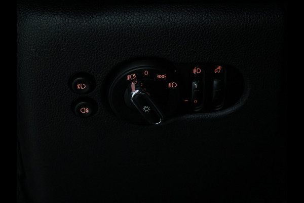 MINI Mini 1.5 One Salt [APPLE CARPLAY, PDC ACHTER, CRUISE CONTROL, AIRCO, NAVIGATIE, NIEUWSTAAT]