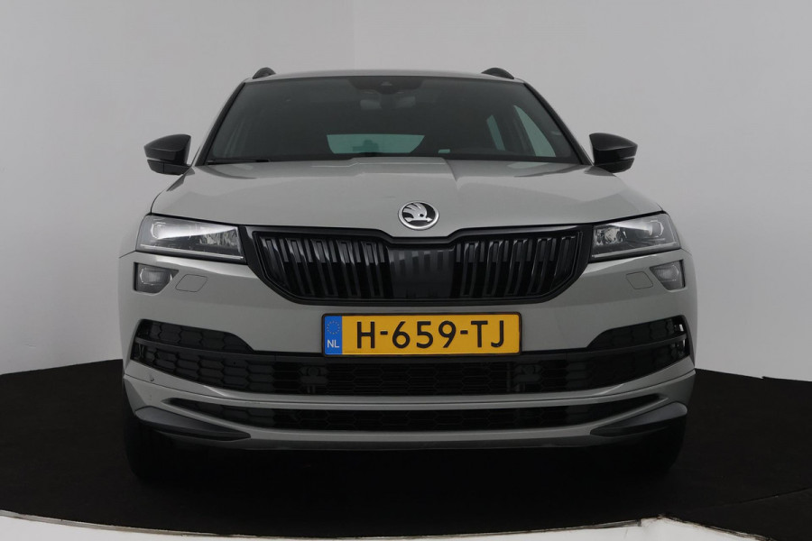 Škoda Karoq 1.5 TSI ACT Sportline Business (PANORAMADAK, DIGITALE COCKPIT, ACHTERUITRIJCAMERA, STOELVERWARMING, CRUISE ADAPTIEF)