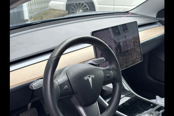 Tesla Model 3 Standard RWD Plus 60 kWh