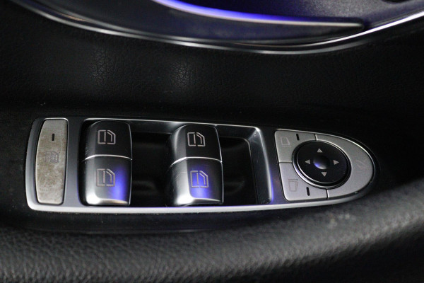 Mercedes-Benz E-Klasse 200 Business Solution AMG (STOELVERWARMING, ACHTERUITRIJCAMERA, SFEERVERLICHTING, PARKEERSENSOREN)