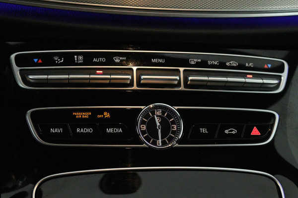 Mercedes-Benz E-Klasse 200 Business Solution AMG (STOELVERWARMING, ACHTERUITRIJCAMERA, SFEERVERLICHTING, PARKEERSENSOREN)