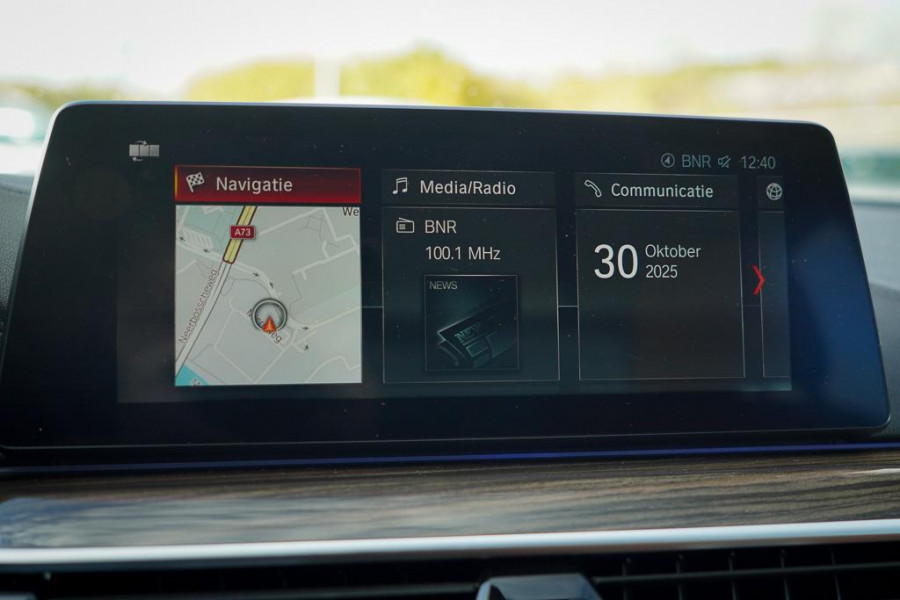 BMW 5 Serie 530e iPerformance High Executive / Adaptive / HUD / Comfortstoelen / Drive Assist Pro