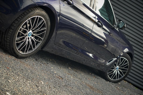 BMW 5 Serie 530e iPerformance High Executive / Adaptive / HUD / Comfortstoelen / Drive Assist Pro