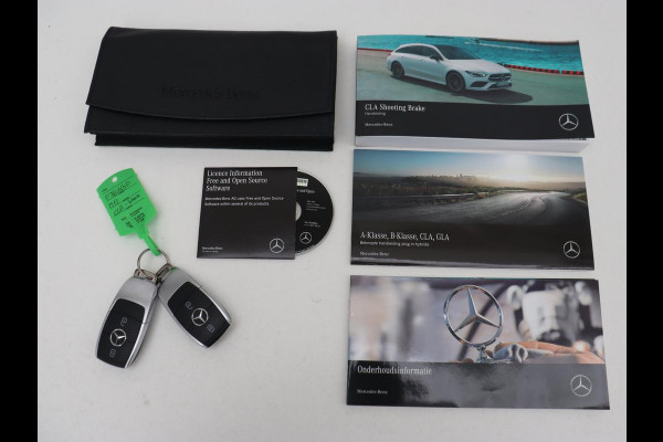 Mercedes-Benz CLA-Klasse 250e AMG Limited | Panoramadak | Carplay | Stoelverwarming | Camera | Sfeerverlichting | Leder/Alcantara | Widescreen | Keyless | Matrix LED | Navigatie | PHEV | Plug In