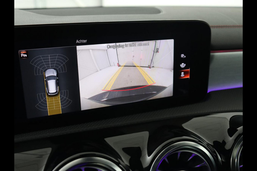 Mercedes-Benz CLA-Klasse 250e AMG Limited | Panoramadak | Carplay | Stoelverwarming | Camera | Sfeerverlichting | Leder/Alcantara | Widescreen | Keyless | Matrix LED | Navigatie | PHEV | Plug In