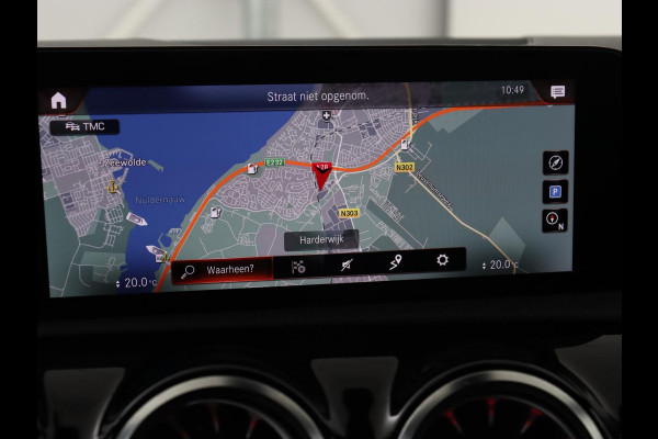 Mercedes-Benz CLA-Klasse 250e AMG Limited | Panoramadak | Carplay | Stoelverwarming | Camera | Sfeerverlichting | Leder/Alcantara | Widescreen | Keyless | Matrix LED | Navigatie | PHEV | Plug In