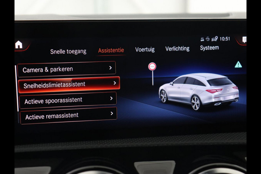 Mercedes-Benz CLA-Klasse 250e AMG Limited | Panoramadak | Carplay | Stoelverwarming | Camera | Sfeerverlichting | Leder/Alcantara | Widescreen | Keyless | Matrix LED | Navigatie | PHEV | Plug In