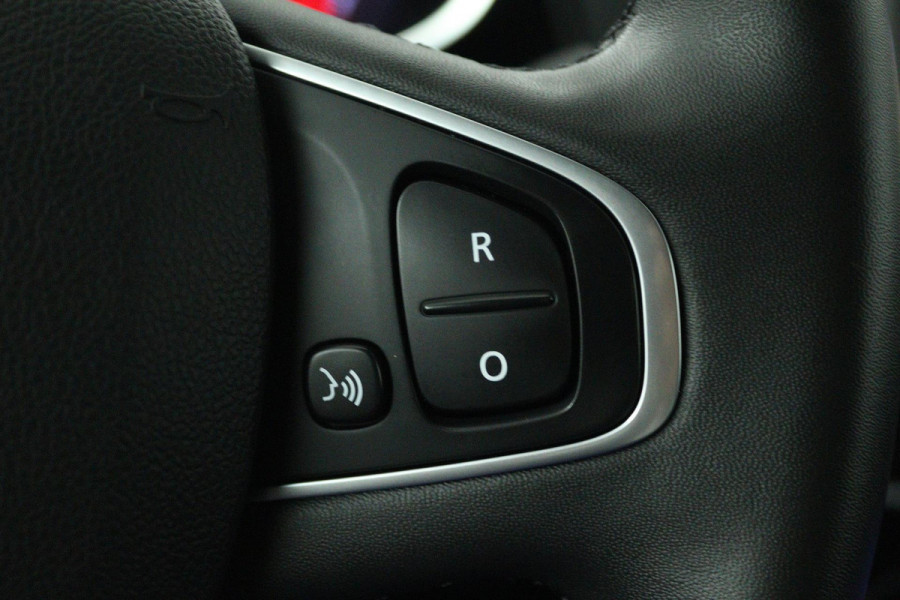 Renault Clio 0.9 TCe Intens (NAVIGATIE, CLIMA, PARKEERSENSOREN, CRUISE CONTROL, BLUETOOTH, AIRCO)