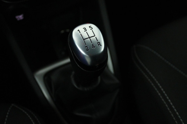 Renault Clio 0.9 TCe Intens (NAVIGATIE, CLIMA, PARKEERSENSOREN, CRUISE CONTROL, BLUETOOTH, AIRCO)