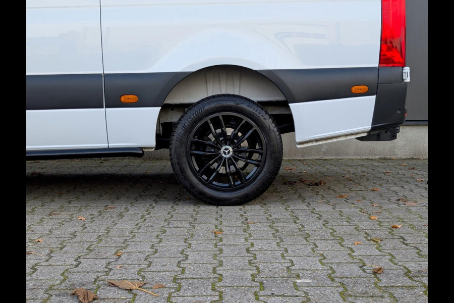 Mercedes-Benz Sprinter 319 190PK AUTOMAAT LED 3500KG TREKHAAK L2H2 CLIMATE CRUISE M-BUX