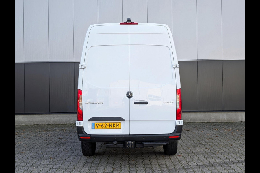 Mercedes-Benz Sprinter 319 190PK AUTOMAAT LED 3500KG TREKHAAK L2H2 CLIMATE CRUISE M-BUX