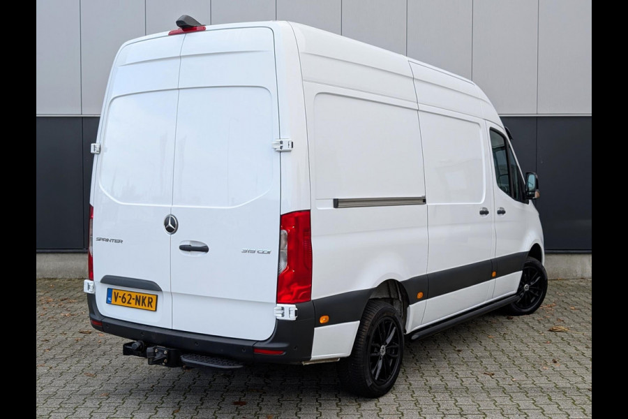 Mercedes-Benz Sprinter 319 190PK AUTOMAAT LED 3500KG TREKHAAK L2H2 CLIMATE CRUISE M-BUX