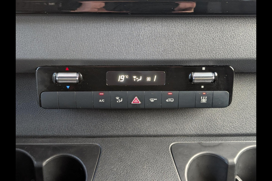 Mercedes-Benz Sprinter 319 190PK AUTOMAAT LED 3500KG TREKHAAK L2H2 CLIMATE CRUISE M-BUX