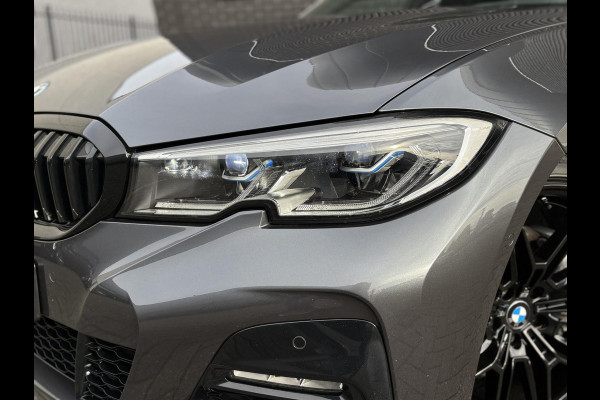 BMW 3 Serie Touring 330e M Sport / Panodak / Alcantara / Laser licht / 20"