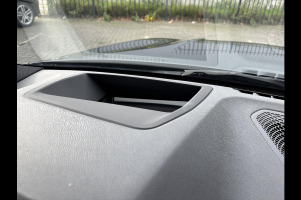 BMW 3 Serie Touring 330e M Sport / Panodak / Alcantara / Laser licht / 20"