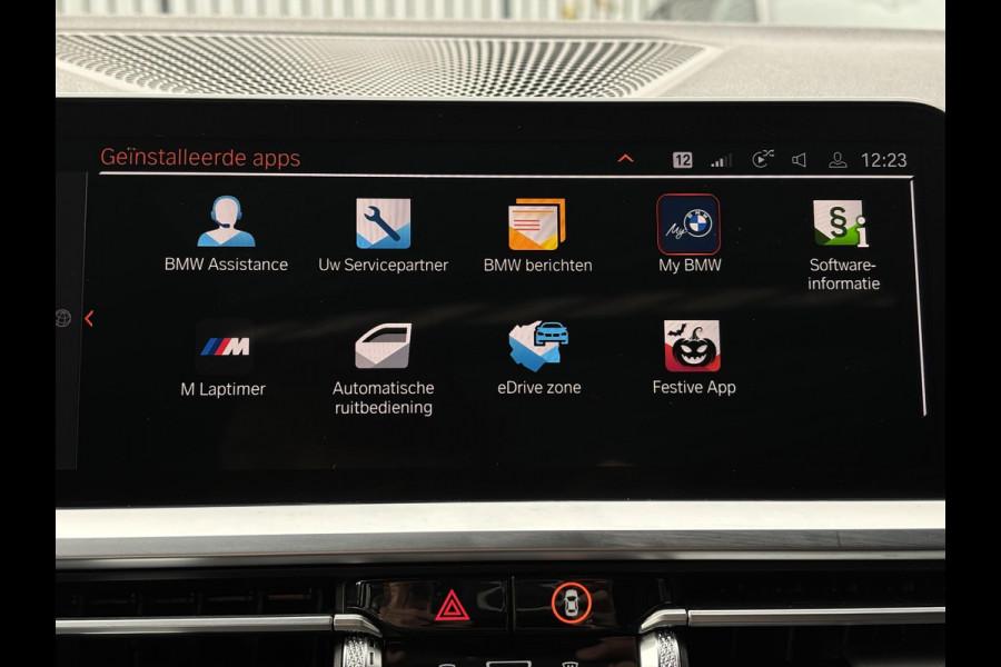 BMW 3 Serie Touring 330e M Sport / Panodak / Alcantara / Laser licht / 20"