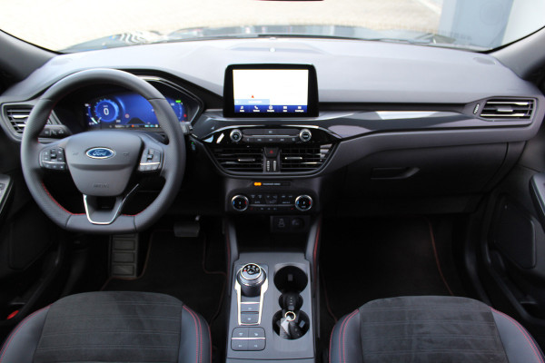 Ford Kuga 2.5-225pk Plug-in Hybrid ST-Line X. Hybride rijden voor een reële prijs ! Adaptive Cruise Control, Stoel- en voorraamverwarming, Climate Control, Metallic lak, Camera v+a, Elektr. achterklep, Side- en lane assist etc.