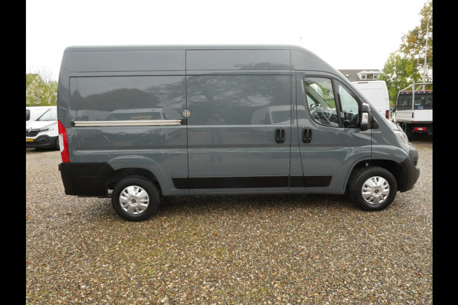 Opel Movano 2.2D 120PK, L2H2, Airco