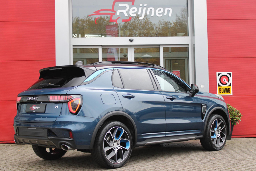 Lynk & Co 01 1.5 261PK PHEV | PANORAMA SCHUIF / KANTELDAK | INFINTY AUDIO | DODEHOEK DETECTIE | NAVIGATIE | DASHBOARD CAMERA | ELEKTRISCHE STOELVERSTELLING MET GEHEUGEN FUNCTIE | DAB+ RADIO | DRAADLOZE APPLE CARPLAY/ANDROID AUTO | DRAADLOZE TELEFOONLADER | ELEKTRISCH BEDIENBARE ACHTERKLEP | STOEL VERWARMING | 360° CAMERA | DODEHOEK DETECTIE | ZWARTE HEMEL BEKLEDING | KEYLESS ENTRY/START | 20" LICHTMETALEN VELGEN |