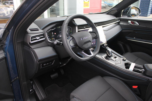 Lynk & Co 01 1.5 261PK PHEV | PANORAMA SCHUIF / KANTELDAK | INFINTY AUDIO | DODEHOEK DETECTIE | NAVIGATIE | DASHBOARD CAMERA | ELEKTRISCHE STOELVERSTELLING MET GEHEUGEN FUNCTIE | DAB+ RADIO | DRAADLOZE APPLE CARPLAY/ANDROID AUTO | DRAADLOZE TELEFOONLADER | ELEKTRISCH BEDIENBARE ACHTERKLEP | STOEL VERWARMING | 360° CAMERA | DODEHOEK DETECTIE | ZWARTE HEMEL BEKLEDING | KEYLESS ENTRY/START | 20" LICHTMETALEN VELGEN |