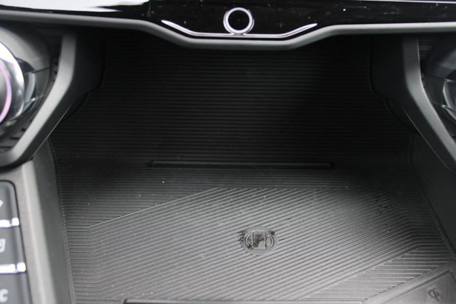 Lynk & Co 01 1.5 261PK PHEV | PANORAMA SCHUIF / KANTELDAK | INFINTY AUDIO | DODEHOEK DETECTIE | NAVIGATIE | DASHBOARD CAMERA | ELEKTRISCHE STOELVERSTELLING MET GEHEUGEN FUNCTIE | DAB+ RADIO | DRAADLOZE APPLE CARPLAY/ANDROID AUTO | DRAADLOZE TELEFOONLADER | ELEKTRISCH BEDIENBARE ACHTERKLEP | STOEL VERWARMING | 360° CAMERA | DODEHOEK DETECTIE | ZWARTE HEMEL BEKLEDING | KEYLESS ENTRY/START | 20" LICHTMETALEN VELGEN |