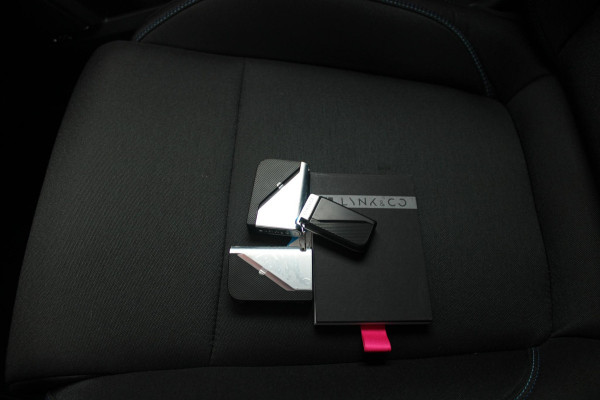 Lynk & Co 01 1.5 261PK PHEV | PANORAMA SCHUIF / KANTELDAK | INFINTY AUDIO | DODEHOEK DETECTIE | NAVIGATIE | DASHBOARD CAMERA | ELEKTRISCHE STOELVERSTELLING MET GEHEUGEN FUNCTIE | DAB+ RADIO | DRAADLOZE APPLE CARPLAY/ANDROID AUTO | DRAADLOZE TELEFOONLADER | ELEKTRISCH BEDIENBARE ACHTERKLEP | STOEL VERWARMING | 360° CAMERA | DODEHOEK DETECTIE | ZWARTE HEMEL BEKLEDING | KEYLESS ENTRY/START | 20" LICHTMETALEN VELGEN |