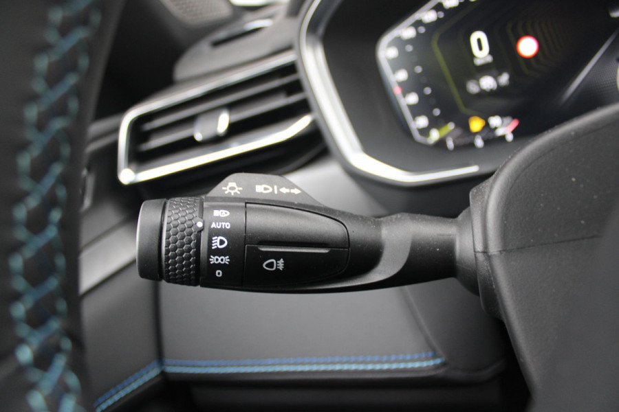 Lynk & Co 01 1.5 261PK PHEV | PANORAMA SCHUIF / KANTELDAK | INFINTY AUDIO | DODEHOEK DETECTIE | NAVIGATIE | DASHBOARD CAMERA | ELEKTRISCHE STOELVERSTELLING MET GEHEUGEN FUNCTIE | DAB+ RADIO | DRAADLOZE APPLE CARPLAY/ANDROID AUTO | DRAADLOZE TELEFOONLADER | ELEKTRISCH BEDIENBARE ACHTERKLEP | STOEL VERWARMING | 360° CAMERA | DODEHOEK DETECTIE | ZWARTE HEMEL BEKLEDING | KEYLESS ENTRY/START | 20" LICHTMETALEN VELGEN |