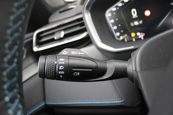 Lynk & Co 01 1.5 261PK PHEV | PANORAMA SCHUIF / KANTELDAK | INFINTY AUDIO | DODEHOEK DETECTIE | NAVIGATIE | DASHBOARD CAMERA | ELEKTRISCHE STOELVERSTELLING MET GEHEUGEN FUNCTIE | DAB+ RADIO | DRAADLOZE APPLE CARPLAY/ANDROID AUTO | DRAADLOZE TELEFOONLADER | ELEKTRISCH BEDIENBARE ACHTERKLEP | STOEL VERWARMING | 360° CAMERA | DODEHOEK DETECTIE | ZWARTE HEMEL BEKLEDING | KEYLESS ENTRY/START | 20" LICHTMETALEN VELGEN |