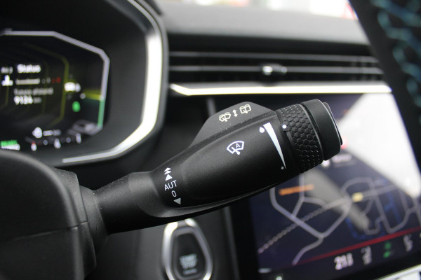 Lynk & Co 01 1.5 261PK PHEV | PANORAMA SCHUIF / KANTELDAK | INFINTY AUDIO | DODEHOEK DETECTIE | NAVIGATIE | DASHBOARD CAMERA | ELEKTRISCHE STOELVERSTELLING MET GEHEUGEN FUNCTIE | DAB+ RADIO | DRAADLOZE APPLE CARPLAY/ANDROID AUTO | DRAADLOZE TELEFOONLADER | ELEKTRISCH BEDIENBARE ACHTERKLEP | STOEL VERWARMING | 360° CAMERA | DODEHOEK DETECTIE | ZWARTE HEMEL BEKLEDING | KEYLESS ENTRY/START | 20" LICHTMETALEN VELGEN |