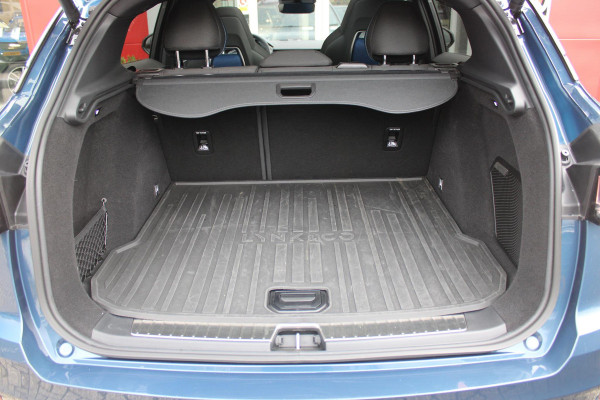 Lynk & Co 01 1.5 261PK PHEV | PANORAMA SCHUIF / KANTELDAK | INFINTY AUDIO | DODEHOEK DETECTIE | NAVIGATIE | DASHBOARD CAMERA | ELEKTRISCHE STOELVERSTELLING MET GEHEUGEN FUNCTIE | DAB+ RADIO | DRAADLOZE APPLE CARPLAY/ANDROID AUTO | DRAADLOZE TELEFOONLADER | ELEKTRISCH BEDIENBARE ACHTERKLEP | STOEL VERWARMING | 360° CAMERA | DODEHOEK DETECTIE | ZWARTE HEMEL BEKLEDING | KEYLESS ENTRY/START | 20" LICHTMETALEN VELGEN |