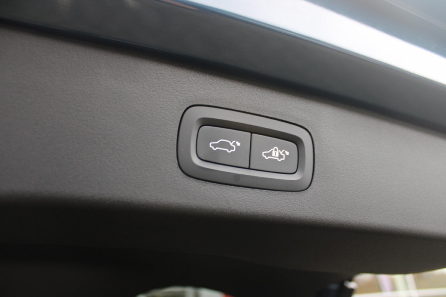 Lynk & Co 01 1.5 261PK PHEV | PANORAMA SCHUIF / KANTELDAK | INFINTY AUDIO | DODEHOEK DETECTIE | NAVIGATIE | DASHBOARD CAMERA | ELEKTRISCHE STOELVERSTELLING MET GEHEUGEN FUNCTIE | DAB+ RADIO | DRAADLOZE APPLE CARPLAY/ANDROID AUTO | DRAADLOZE TELEFOONLADER | ELEKTRISCH BEDIENBARE ACHTERKLEP | STOEL VERWARMING | 360° CAMERA | DODEHOEK DETECTIE | ZWARTE HEMEL BEKLEDING | KEYLESS ENTRY/START | 20" LICHTMETALEN VELGEN |