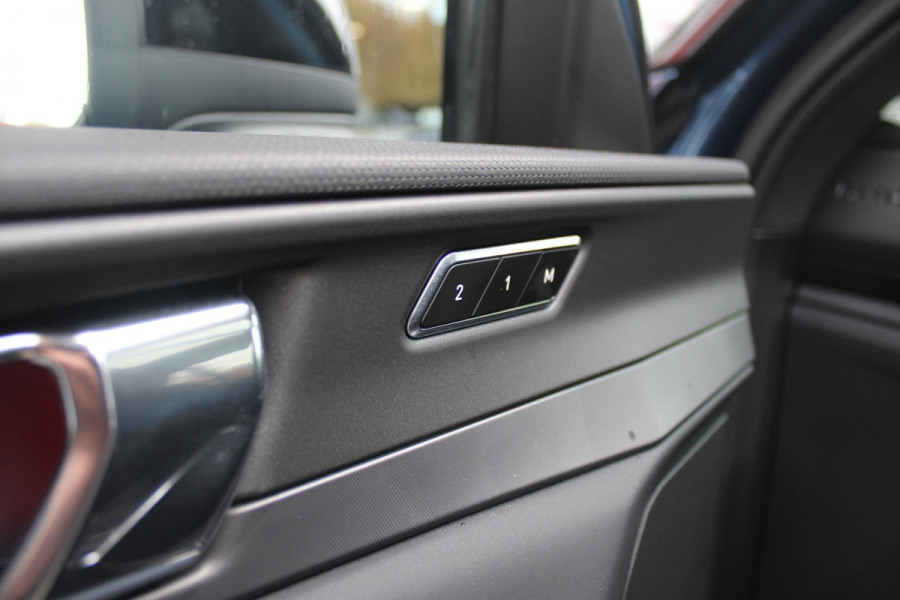 Lynk & Co 01 1.5 261PK PHEV | PANORAMA SCHUIF / KANTELDAK | INFINTY AUDIO | DODEHOEK DETECTIE | NAVIGATIE | DASHBOARD CAMERA | ELEKTRISCHE STOELVERSTELLING MET GEHEUGEN FUNCTIE | DAB+ RADIO | DRAADLOZE APPLE CARPLAY/ANDROID AUTO | DRAADLOZE TELEFOONLADER | ELEKTRISCH BEDIENBARE ACHTERKLEP | STOEL VERWARMING | 360° CAMERA | DODEHOEK DETECTIE | ZWARTE HEMEL BEKLEDING | KEYLESS ENTRY/START | 20" LICHTMETALEN VELGEN |