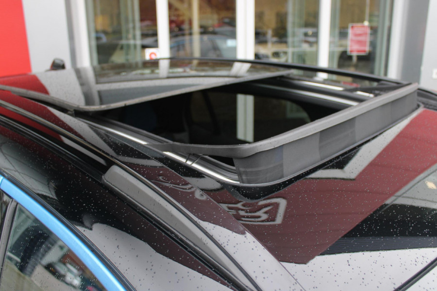 Lynk & Co 01 1.5 261PK PHEV | PANORAMA SCHUIF / KANTELDAK | INFINTY AUDIO | DODEHOEK DETECTIE | NAVIGATIE | DASHBOARD CAMERA | ELEKTRISCHE STOELVERSTELLING MET GEHEUGEN FUNCTIE | DAB+ RADIO | DRAADLOZE APPLE CARPLAY/ANDROID AUTO | DRAADLOZE TELEFOONLADER | ELEKTRISCH BEDIENBARE ACHTERKLEP | STOEL VERWARMING | 360° CAMERA | DODEHOEK DETECTIE | ZWARTE HEMEL BEKLEDING | KEYLESS ENTRY/START | 20" LICHTMETALEN VELGEN |