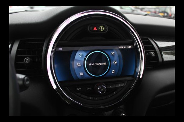 MINI Mini Electric Yours 33 kWh / SoH 95.5% / Full option! / Panoramadak / Camera / Head-up / Leder / Harman Kardon / Keyless / 17'' / CarPlay / Stoelverwarming / Matrix LED / DAB / Cruise Control